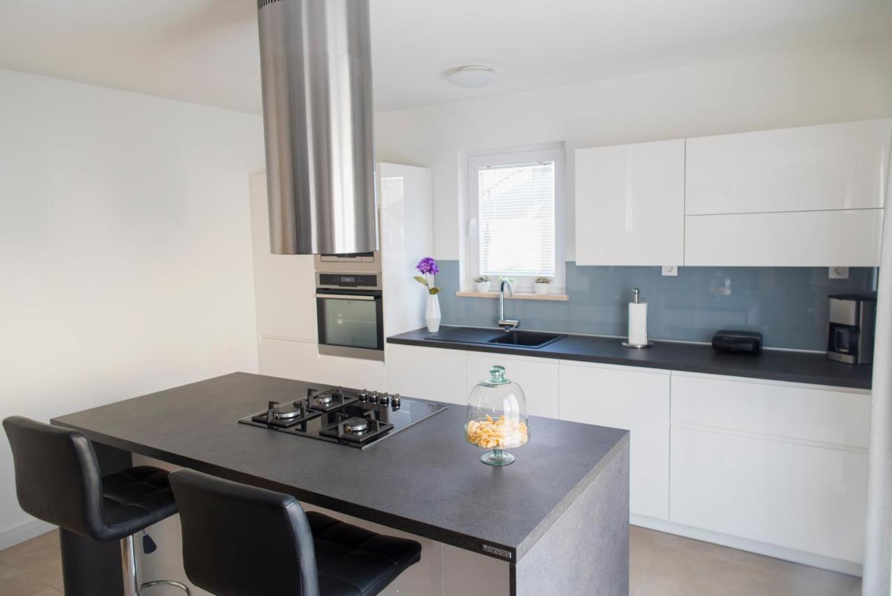Modern Mediterranean Apartment Ζαντάρ Εξωτερικό φωτογραφία