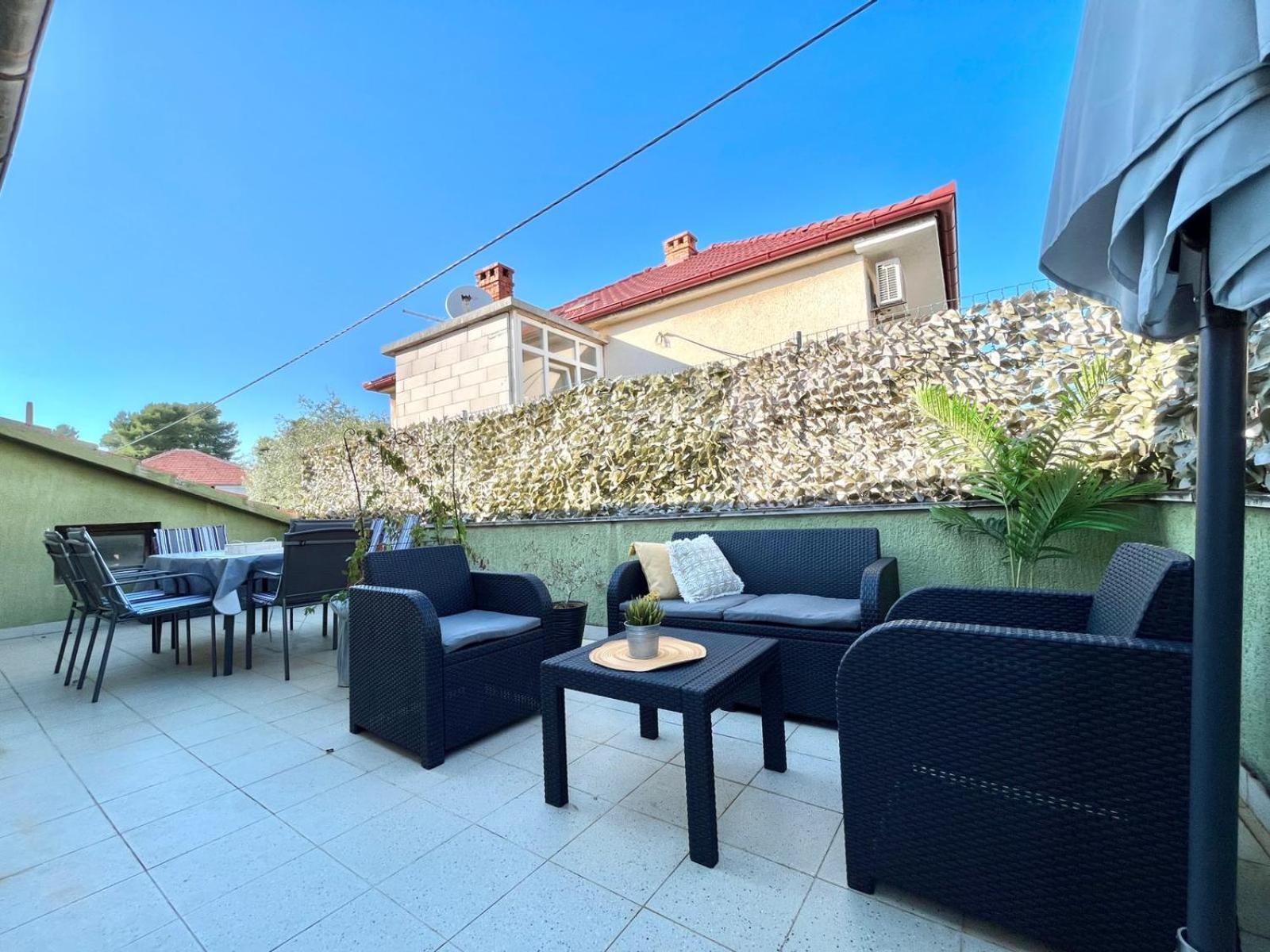 Modern Mediterranean Apartment Ζαντάρ Εξωτερικό φωτογραφία